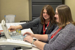 photo of McClannahan and Borden in lab