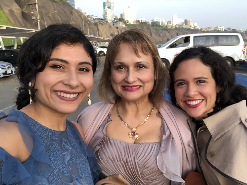 photo of Valenzuela with mother and sister