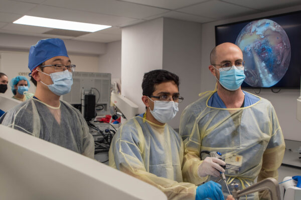 Residents learn surgical approaches to anterior skull base
